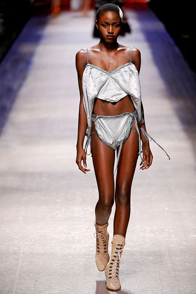 Look 21